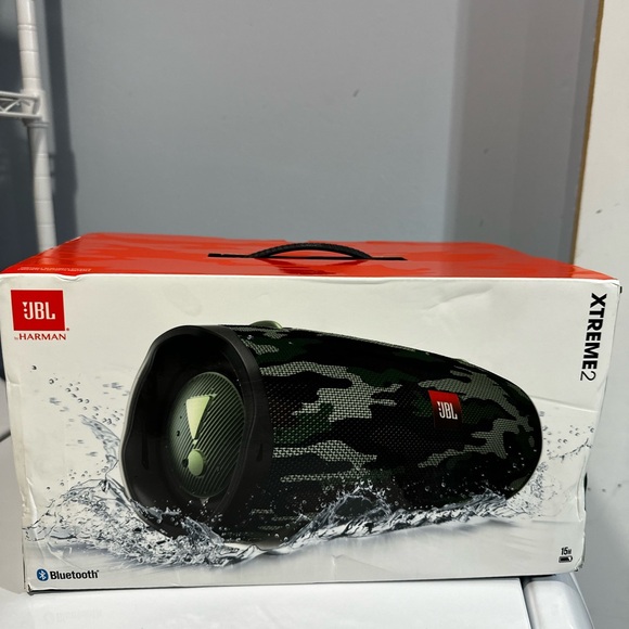 JBL Xtreme 2 Bluetooth Speaker - Green Camouflage - Picture 1 of 9